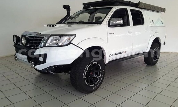 Buy Used Toyota Hilux White Car in Mbabane in Manzini Buy Used Toyota Hilux White Car in Mbabane in Manzini
