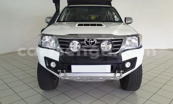 Buy Used Toyota Hilux White Car in Mbabane in Manzini Buy Used Toyota Hilux White Car in Mbabane in Manzini