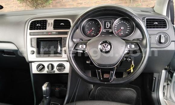 Nunua Ilio tumika Volkswagen Polo Silver Gari ndani ya Manzini nchini Manzini Nunua Ilio tumika Volkswagen Polo Silver Gari ndani ya Manzini nchini Manzini