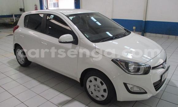 Nunua Ilio tumika Hyundai i20 White Gari ndani ya Manzini nchini Manzini Nunua Ilio tumika Hyundai i20 White Gari ndani ya Manzini nchini Manzini