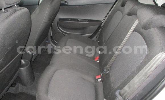 Nunua Ilio tumika Hyundai i20 White Gari ndani ya Manzini nchini Manzini Nunua Ilio tumika Hyundai i20 White Gari ndani ya Manzini nchini Manzini