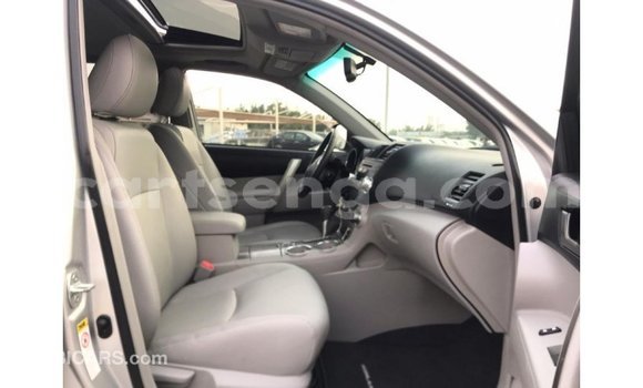 Buy Import Toyota Highlander Other Car in Import - Dubai in Hhohho Buy Import Toyota Highlander Other Car in Import - Dubai in Hhohho