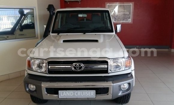 Acheter Occasion Voiture Toyota Land Cruiser Blanc à Hlatikulu, Shiselweni District Acheter Occasion Voiture Toyota Land Cruiser Blanc à Hlatikulu, Shiselweni District