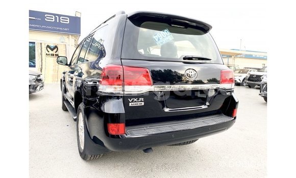 Nunua Imported Toyota Land Cruiser Black Gari ndani ya Import - Dubai nchini Hhohho Nunua Imported Toyota Land Cruiser Black Gari ndani ya Import - Dubai nchini Hhohho