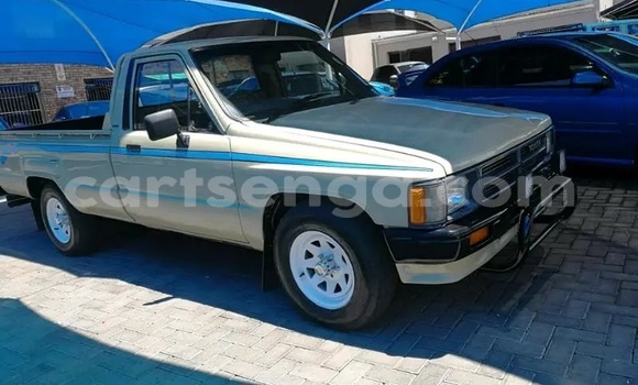 Buy Used Toyota Hilux Brown Car in Ezulwini in Hhohho Buy Used Toyota Hilux Brown Car in Ezulwini in Hhohho