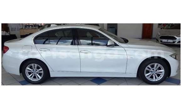 Nunua Ilio tumika BMW 3–Series White Gari ndani ya Manzini nchini Manzini Nunua Ilio tumika BMW 3–Series White Gari ndani ya Manzini nchini Manzini