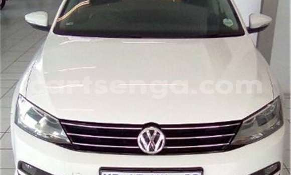Nunua Ilio tumika Volkswagen Jetta White Gari ndani ya Manzini nchini Manzini Nunua Ilio tumika Volkswagen Jetta White Gari ndani ya Manzini nchini Manzini