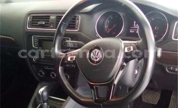 Nunua Ilio tumika Volkswagen Jetta White Gari ndani ya Manzini nchini Manzini Nunua Ilio tumika Volkswagen Jetta White Gari ndani ya Manzini nchini Manzini