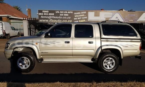 Buy Used Toyota Hilux Brown Car in Ezulwini in Hhohho Buy Used Toyota Hilux Brown Car in Ezulwini in Hhohho