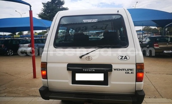 Acheter Occasion Voiture Toyota Vios Gris à Ezulwini, Hhohho Acheter Occasion Voiture Toyota Vios Gris à Ezulwini, Hhohho