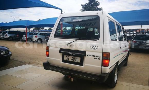 Acheter Occasion Voiture Toyota Vios Gris à Ezulwini, Hhohho Acheter Occasion Voiture Toyota Vios Gris à Ezulwini, Hhohho