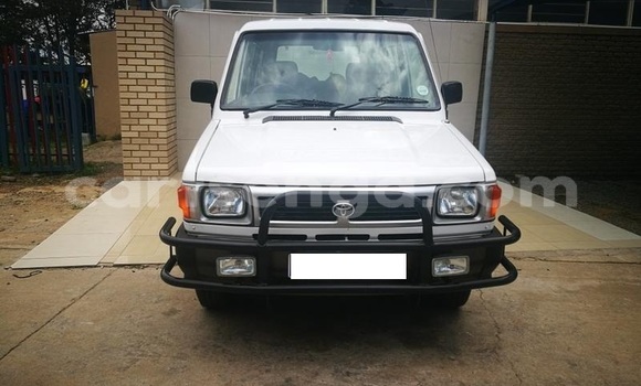 Acheter Occasion Voiture Toyota Vios Gris à Ezulwini, Hhohho Acheter Occasion Voiture Toyota Vios Gris à Ezulwini, Hhohho