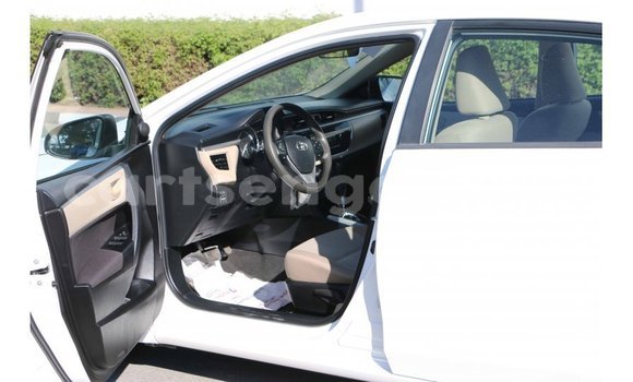 Acheter Import Voiture Toyota Corolla Blanc à Import - Dubai, Hhohho Acheter Import Voiture Toyota Corolla Blanc à Import - Dubai, Hhohho