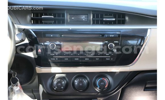 Acheter Import Voiture Toyota Corolla Blanc à Import - Dubai, Hhohho Acheter Import Voiture Toyota Corolla Blanc à Import - Dubai, Hhohho