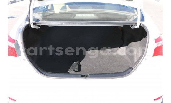 Acheter Import Voiture Toyota Corolla Blanc à Import - Dubai, Hhohho Acheter Import Voiture Toyota Corolla Blanc à Import - Dubai, Hhohho