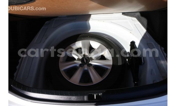 Acheter Import Voiture Toyota Corolla Blanc à Import - Dubai, Hhohho Acheter Import Voiture Toyota Corolla Blanc à Import - Dubai, Hhohho