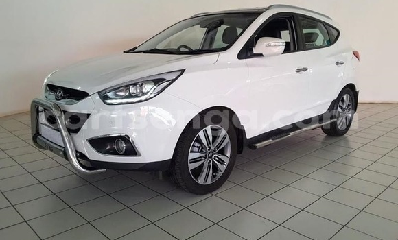 Acheter Occasion Voiture Hyundai ix35 Blanc à Ezulwini, Hhohho Acheter Occasion Voiture Hyundai ix35 Blanc à Ezulwini, Hhohho