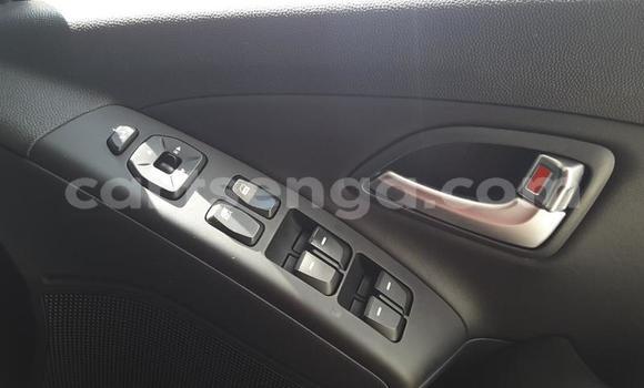 Acheter Occasion Voiture Hyundai ix35 Blanc à Ezulwini, Hhohho Acheter Occasion Voiture Hyundai ix35 Blanc à Ezulwini, Hhohho