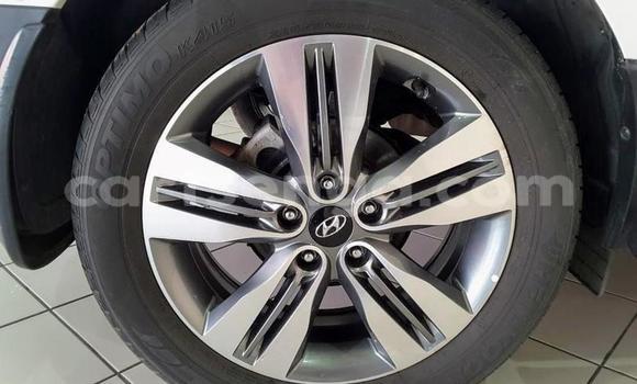 Acheter Occasion Voiture Hyundai ix35 Blanc à Ezulwini, Hhohho Acheter Occasion Voiture Hyundai ix35 Blanc à Ezulwini, Hhohho