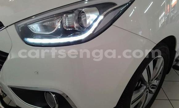 Acheter Occasion Voiture Hyundai ix35 Blanc à Ezulwini, Hhohho Acheter Occasion Voiture Hyundai ix35 Blanc à Ezulwini, Hhohho