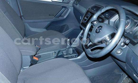 Acheter Occasion Voiture Volkswagen Tiguan Rouge à Big Bend, Lubombo District Acheter Occasion Voiture Volkswagen Tiguan Rouge à Big Bend, Lubombo District