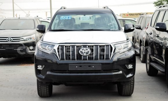 Nunua Imported Toyota Land Cruiser Black Gari ndani ya Import - Dubai nchini Hhohho Nunua Imported Toyota Land Cruiser Black Gari ndani ya Import - Dubai nchini Hhohho