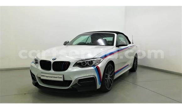 Acheter Occasion Voiture BMW M2 Blanc à Ezulwini, Hhohho Acheter Occasion Voiture BMW M2 Blanc à Ezulwini, Hhohho