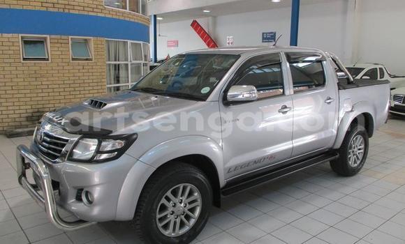 Buy Used Toyota Hilux Silver Car in Ezulwini in Hhohho Buy Used Toyota Hilux Silver Car in Ezulwini in Hhohho