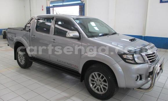 Buy Used Toyota Hilux Silver Car in Ezulwini in Hhohho Buy Used Toyota Hilux Silver Car in Ezulwini in Hhohho