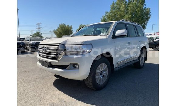 Buy Import Toyota Land Cruiser White Car in Import - Dubai in Hhohho Buy Import Toyota Land Cruiser White Car in Import - Dubai in Hhohho