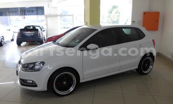 Nunua Ilio tumika Volkswagen Polo White Gari ndani ya Hluti nchini Wilaya ya Shiselweni Nunua Ilio tumika Volkswagen Polo White Gari ndani ya Hluti nchini Wilaya ya Shiselweni