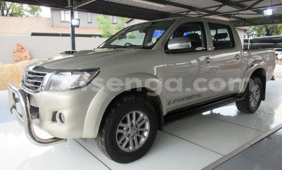 Buy Used Toyota Hilux Silver Car in Ezulwini in Hhohho Buy Used Toyota Hilux Silver Car in Ezulwini in Hhohho