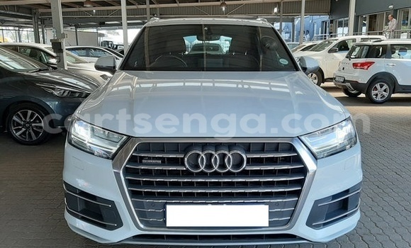 Nunua Ilio tumika Audi Q7 White Gari ndani ya Hlatikulu nchini Wilaya ya Shiselweni Nunua Ilio tumika Audi Q7 White Gari ndani ya Hlatikulu nchini Wilaya ya Shiselweni