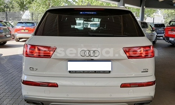 Nunua Ilio tumika Audi Q7 White Gari ndani ya Hlatikulu nchini Wilaya ya Shiselweni Nunua Ilio tumika Audi Q7 White Gari ndani ya Hlatikulu nchini Wilaya ya Shiselweni