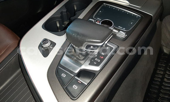 Nunua Ilio tumika Audi Q7 White Gari ndani ya Hlatikulu nchini Wilaya ya Shiselweni Nunua Ilio tumika Audi Q7 White Gari ndani ya Hlatikulu nchini Wilaya ya Shiselweni