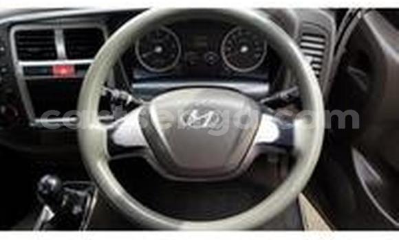 Acheter Occasion Voiture Hyundai H1 Blanc à Ezulwini, Hhohho Acheter Occasion Voiture Hyundai H1 Blanc à Ezulwini, Hhohho