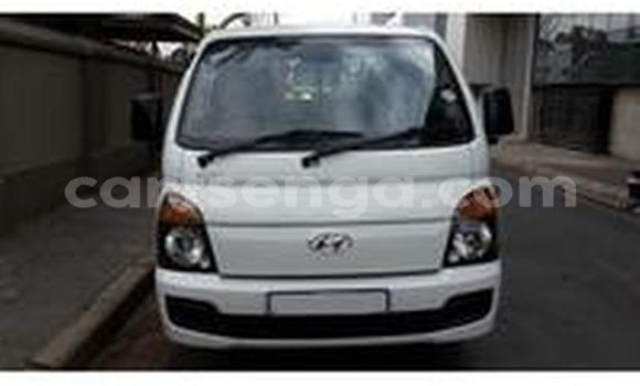 Acheter Occasion Voiture Hyundai H1 Blanc à Ezulwini, Hhohho Acheter Occasion Voiture Hyundai H1 Blanc à Ezulwini, Hhohho