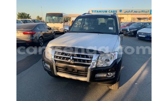 Nunua Imported Mitsubishi Pajero Black Gari ndani ya Import - Dubai nchini Hhohho Nunua Imported Mitsubishi Pajero Black Gari ndani ya Import - Dubai nchini Hhohho