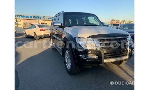 Nunua Imported Mitsubishi Pajero Black Gari ndani ya Import - Dubai nchini Hhohho Nunua Imported Mitsubishi Pajero Black Gari ndani ya Import - Dubai nchini Hhohho