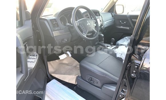 Nunua Imported Mitsubishi Pajero Black Gari ndani ya Import - Dubai nchini Hhohho Nunua Imported Mitsubishi Pajero Black Gari ndani ya Import - Dubai nchini Hhohho