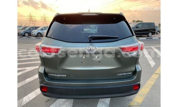 Buy Import Toyota Highlander Green Car in Import - Dubai in Hhohho Buy Import Toyota Highlander Green Car in Import - Dubai in Hhohho