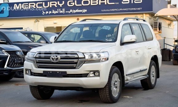 Buy Import Toyota Land Cruiser White Car in Import - Dubai in Hhohho Buy Import Toyota Land Cruiser White Car in Import - Dubai in Hhohho