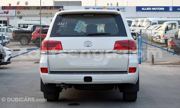 Buy Import Toyota Land Cruiser White Car in Import - Dubai in Hhohho Buy Import Toyota Land Cruiser White Car in Import - Dubai in Hhohho