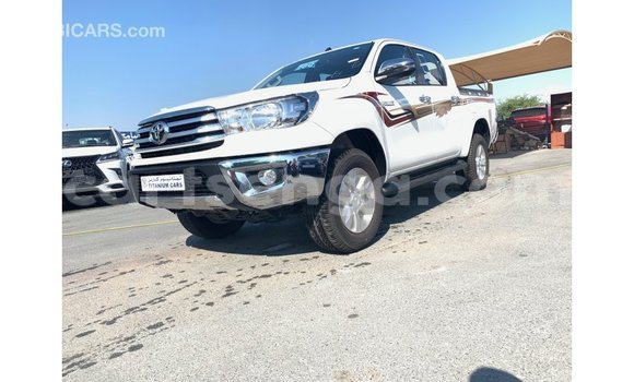 Nunua Imported Toyota Hilux White Gari ndani ya Import - Dubai nchini Hhohho Nunua Imported Toyota Hilux White Gari ndani ya Import - Dubai nchini Hhohho