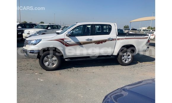 Nunua Imported Toyota Hilux White Gari ndani ya Import - Dubai nchini Hhohho Nunua Imported Toyota Hilux White Gari ndani ya Import - Dubai nchini Hhohho