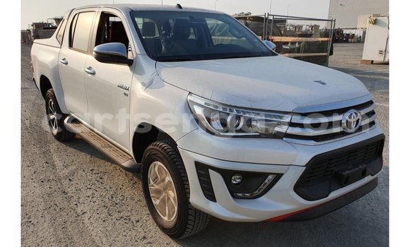 Buy Import Toyota Hilux White Car in Import - Dubai in Hhohho Buy Import Toyota Hilux White Car in Import - Dubai in Hhohho