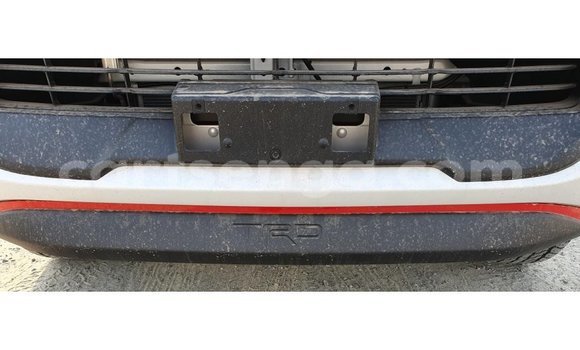 Buy Import Toyota Hilux White Car in Import - Dubai in Hhohho Buy Import Toyota Hilux White Car in Import - Dubai in Hhohho