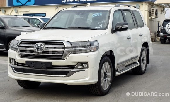 Nunua Imported Toyota Land Cruiser White Gari ndani ya Import - Dubai nchini Hhohho Nunua Imported Toyota Land Cruiser White Gari ndani ya Import - Dubai nchini Hhohho