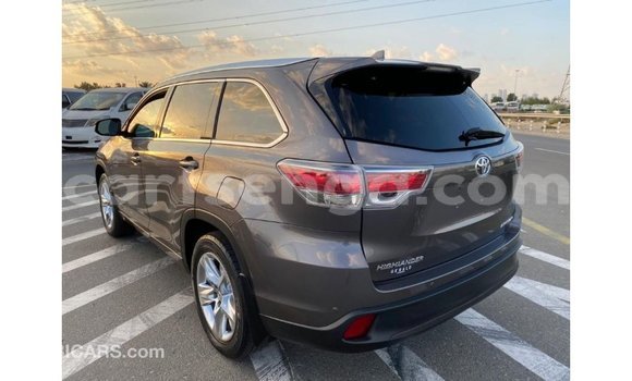 Buy Import Toyota Highlander Other Car in Import - Dubai in Hhohho Buy Import Toyota Highlander Other Car in Import - Dubai in Hhohho