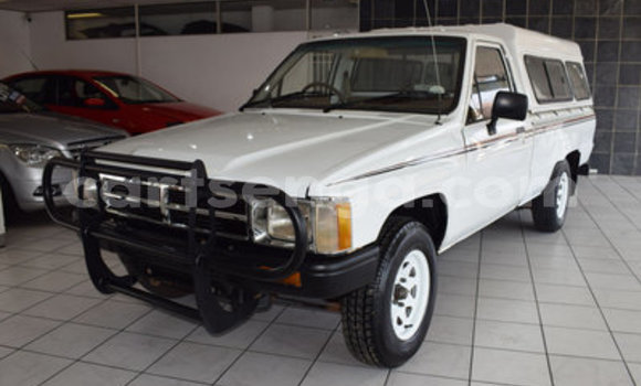Buy Used Toyota Hilux White Car in Ezulwini in Hhohho Buy Used Toyota Hilux White Car in Ezulwini in Hhohho